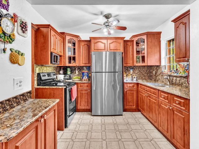 2347 SW 18th St, Miami, FL 33145