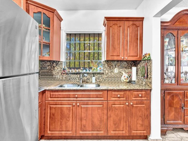 2347 SW 18th St, Miami, FL 33145