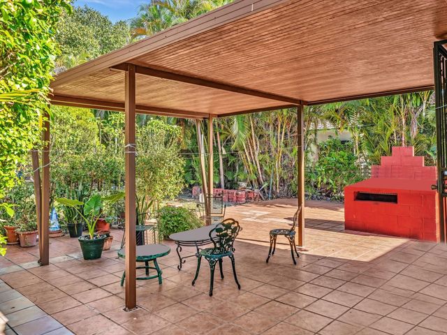 2347 SW 18th St, Miami, FL 33145