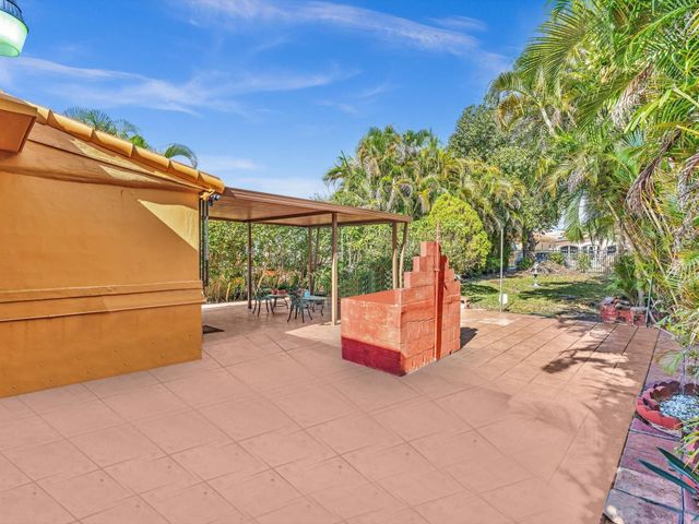 2347 SW 18th St, Miami, FL 33145