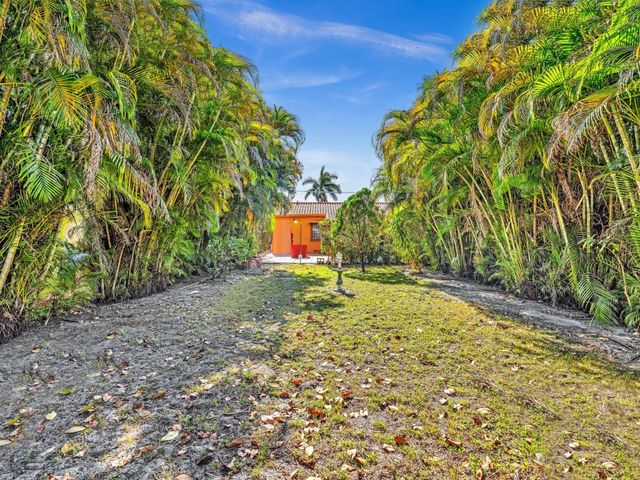 2347 SW 18th St, Miami, FL 33145