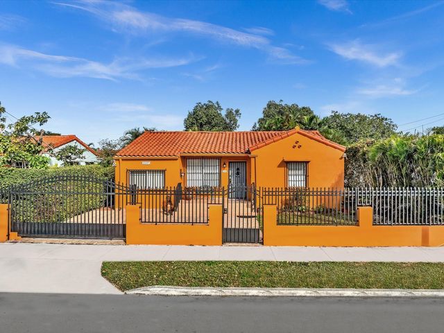 2347 SW 18th St, Miami, FL 33145