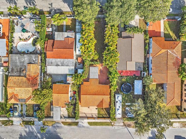 2347 SW 18th St, Miami, FL 33145