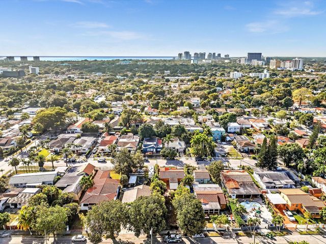 2347 SW 18th St, Miami, FL 33145