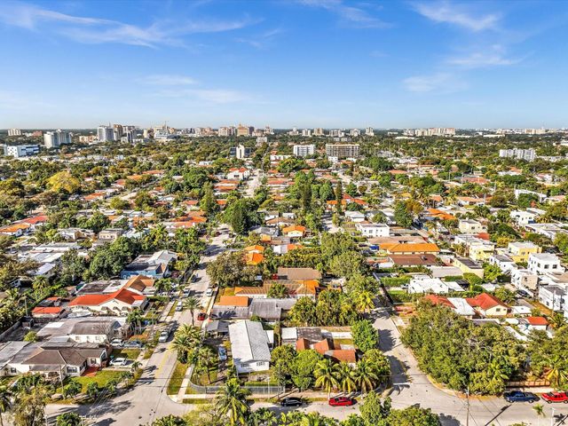 2347 SW 18th St, Miami, FL 33145