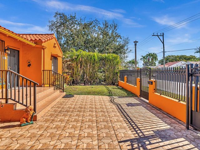 2347 SW 18th St, Miami, FL 33145