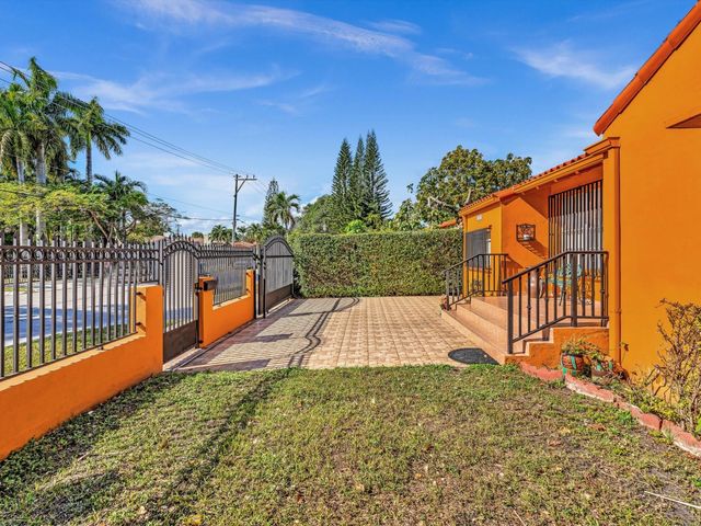 2347 SW 18th St, Miami, FL 33145