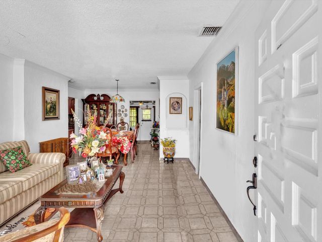 2347 SW 18th St, Miami, FL 33145