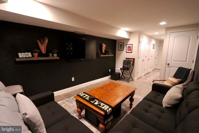 1 N BRADFORD ST, Baltimore, MD 21224