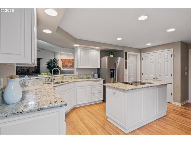 755 CASTLE PINES Dr, Keizer, OR 97303