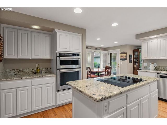 755 CASTLE PINES Dr, Keizer, OR 97303