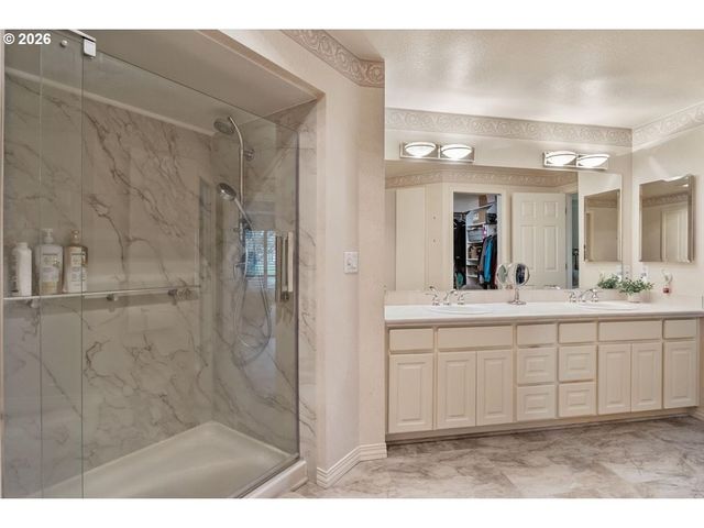 755 CASTLE PINES Dr, Keizer, OR 97303