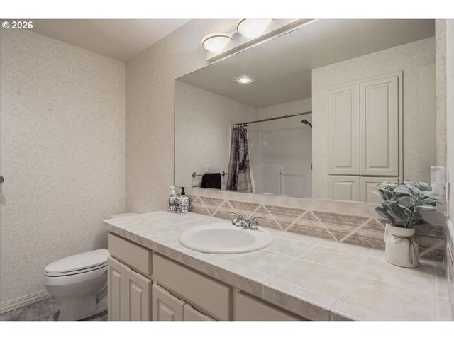 755 CASTLE PINES Dr, Keizer, OR 97303