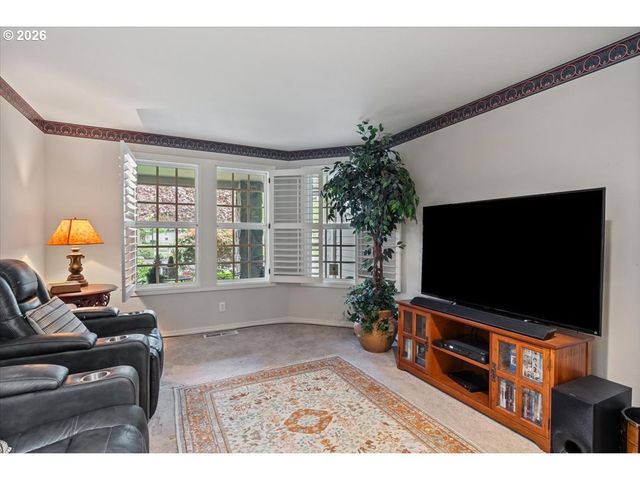 755 CASTLE PINES Dr, Keizer, OR 97303