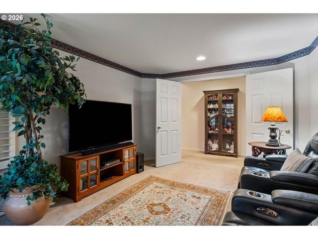 755 CASTLE PINES Dr, Keizer, OR 97303