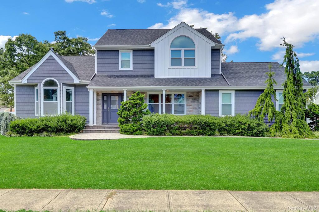 106 Paul Drive, Holbrook, NY 11741 — photo 4