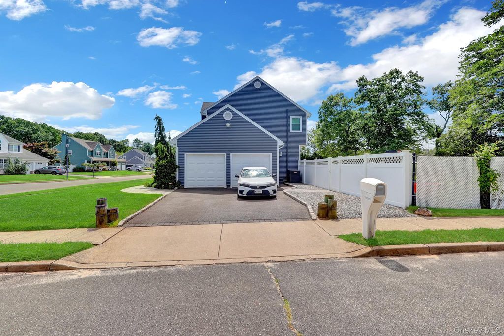 106 Paul Drive, Holbrook, NY 11741 — photo 5