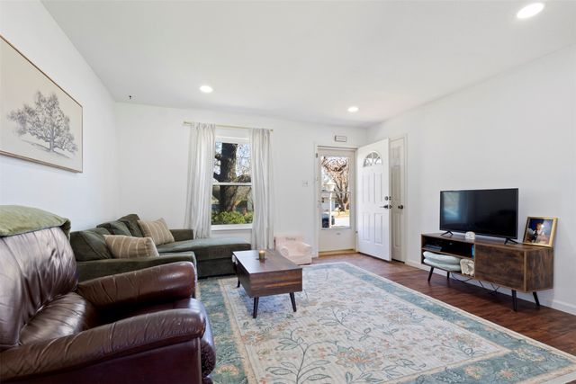 313 Bellaire Drive, Denton, TX 76209