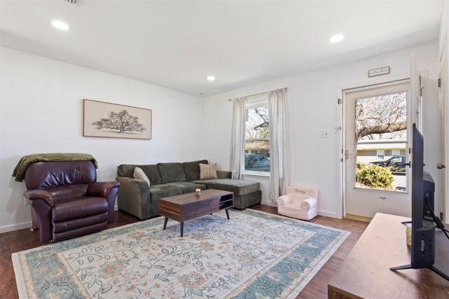 313 Bellaire Drive, Denton, TX 76209