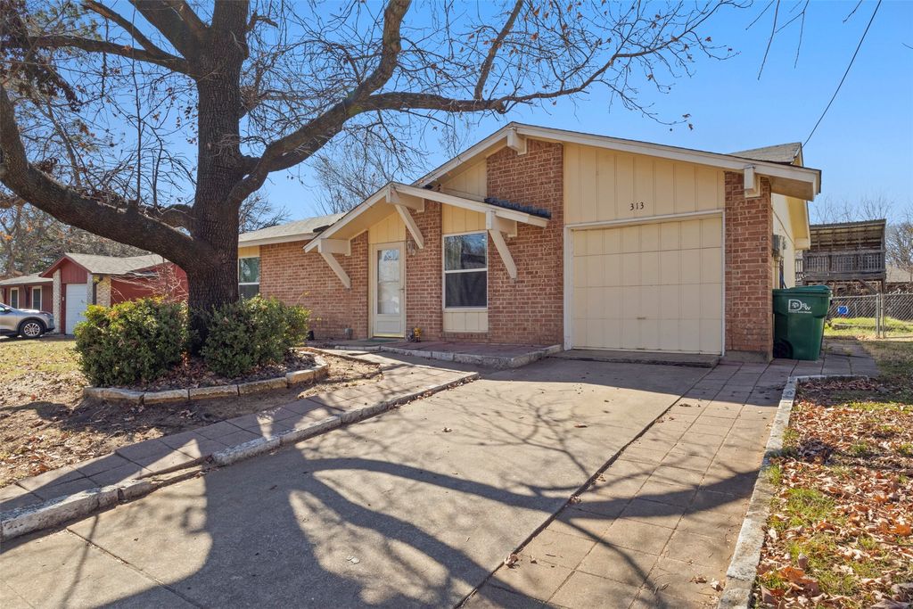 313 Bellaire Drive, Denton, TX 76209