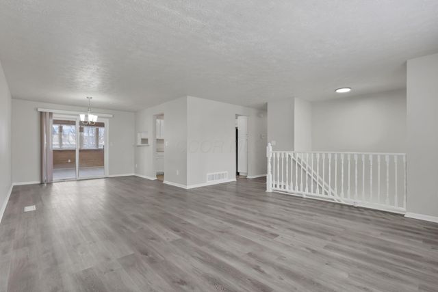 60 Jonquil Drive SW, Etna, OH 43062