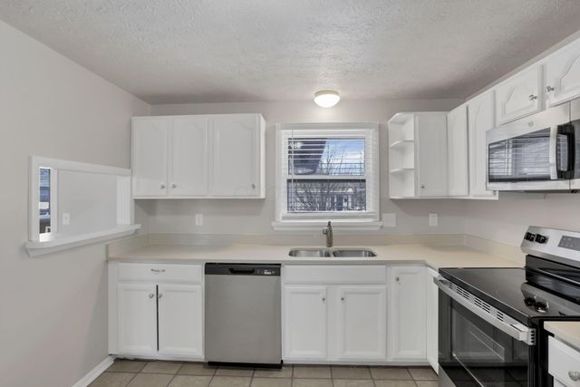 60 Jonquil Drive SW, Etna, OH 43062