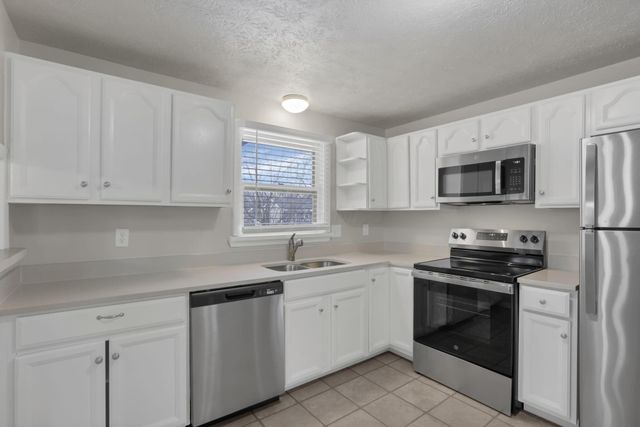 60 Jonquil Drive SW, Etna, OH 43062