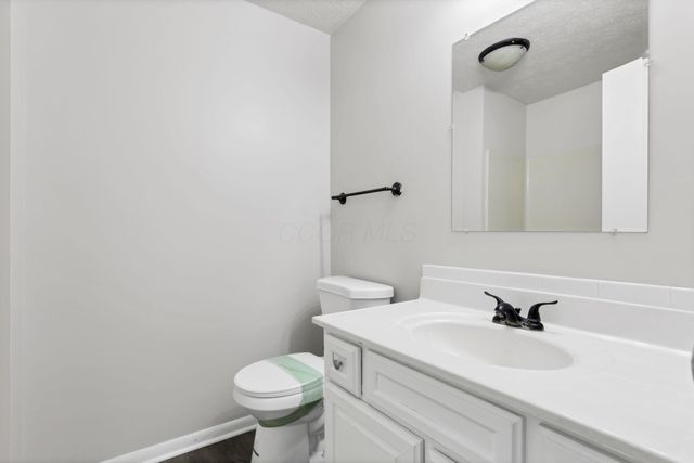 60 Jonquil Drive SW, Etna, OH 43062