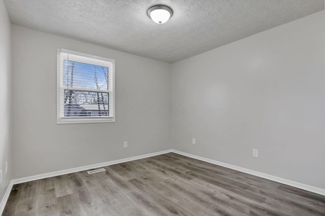 60 Jonquil Drive SW, Etna, OH 43062