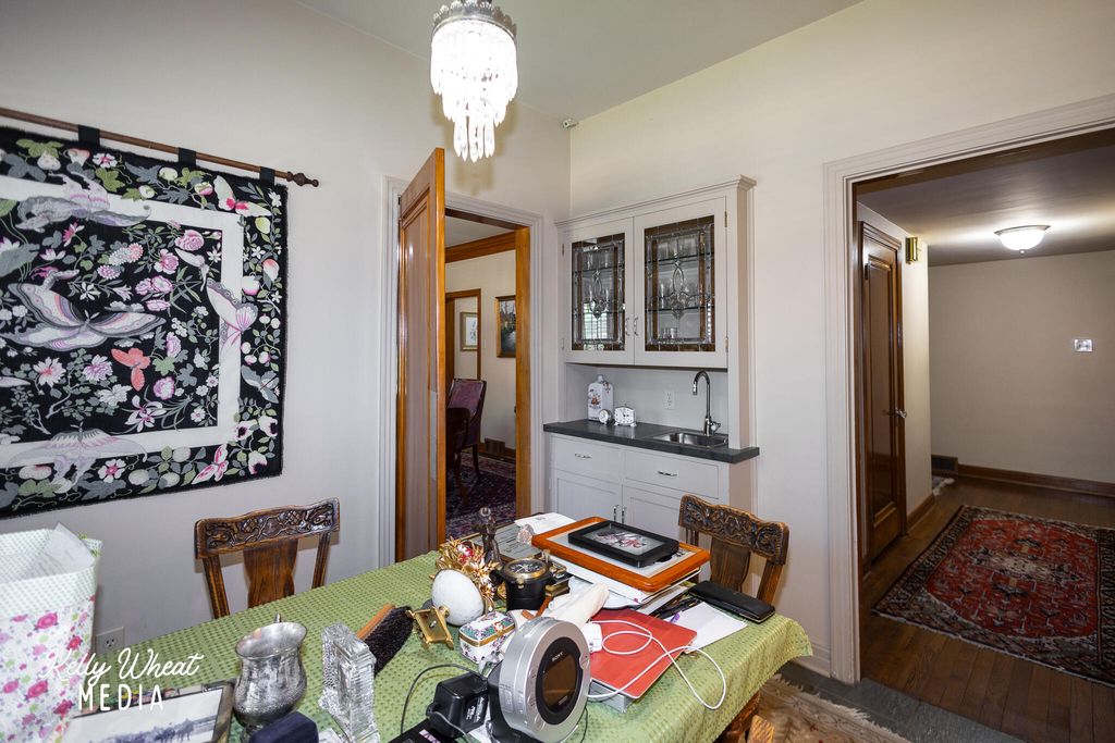 Image 16 of property listing at 1401 S Madison Street, San Angelo, TX 76901