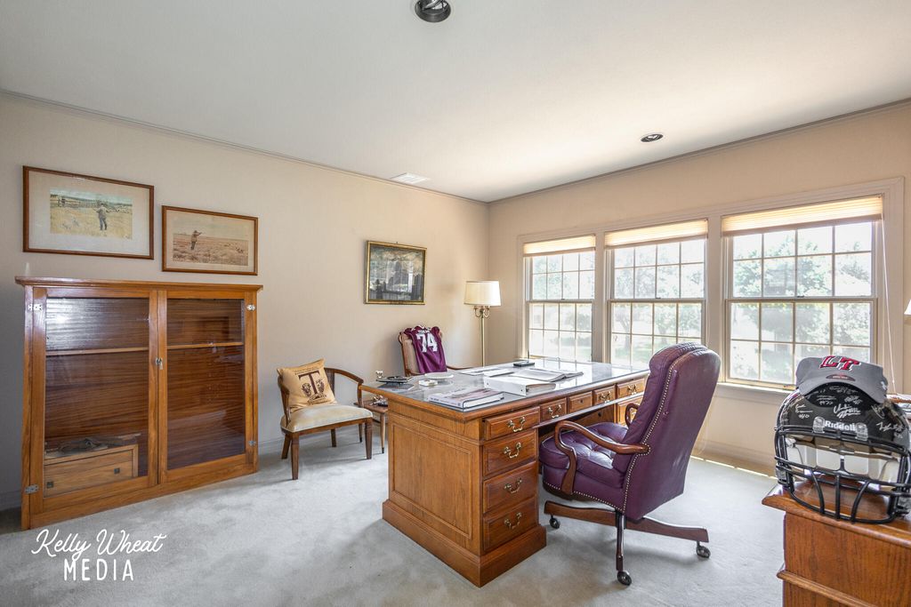 Image 24 of property listing at 1401 S Madison Street, San Angelo, TX 76901