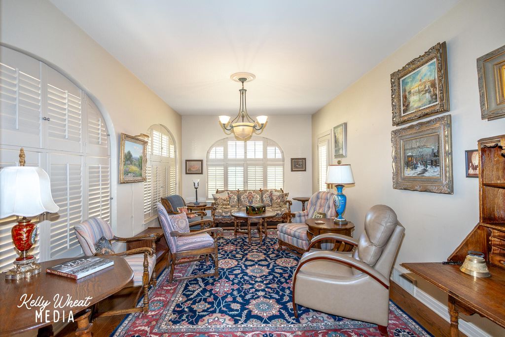 Image 6 of property listing at 1401 S Madison Street, San Angelo, TX 76901