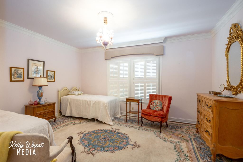 Image 8 of property listing at 1401 S Madison Street, San Angelo, TX 76901