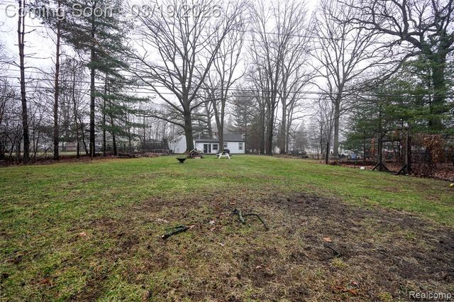 14576 Bainbridge Street, Livonia, MI 48154