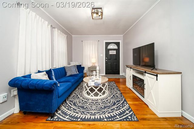 14576 Bainbridge Street, Livonia, MI 48154