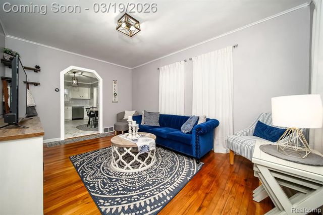 14576 Bainbridge Street, Livonia, MI 48154