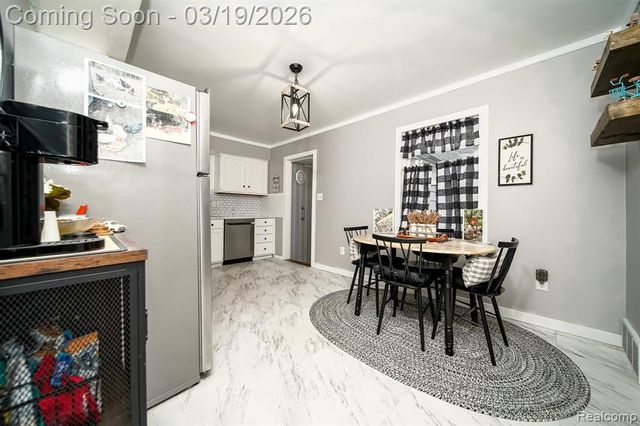 14576 Bainbridge Street, Livonia, MI 48154