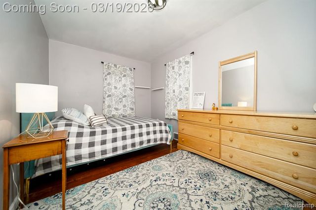 14576 Bainbridge Street, Livonia, MI 48154