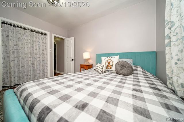 14576 Bainbridge Street, Livonia, MI 48154