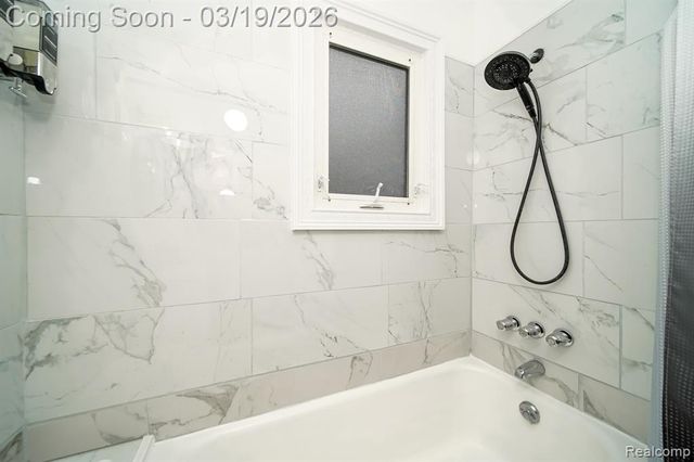 14576 Bainbridge Street, Livonia, MI 48154