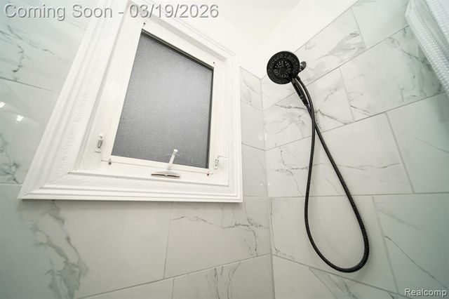 14576 Bainbridge Street, Livonia, MI 48154