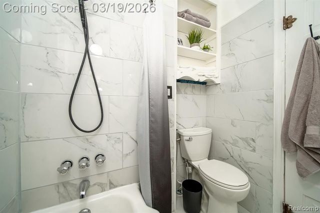 14576 Bainbridge Street, Livonia, MI 48154