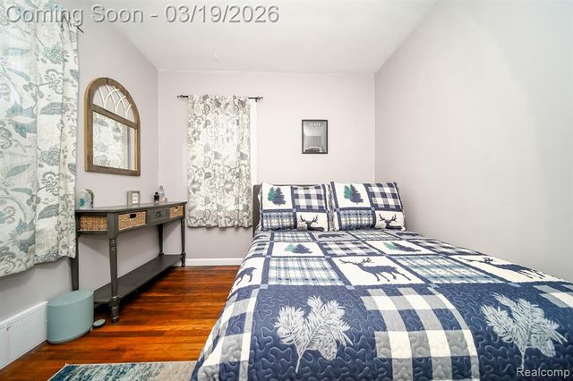 14576 Bainbridge Street, Livonia, MI 48154