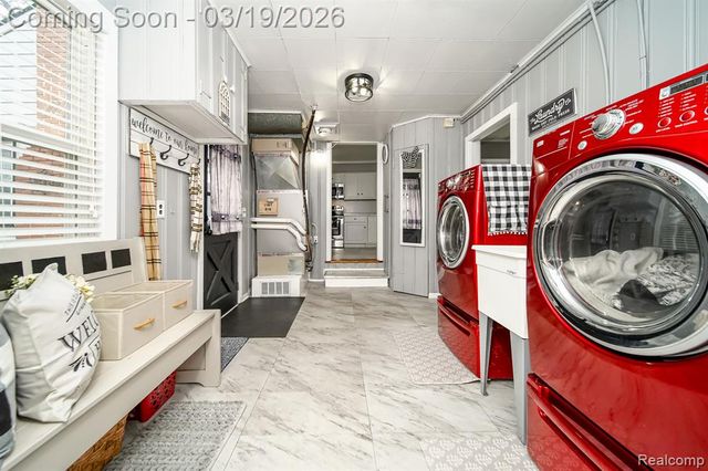 14576 Bainbridge Street, Livonia, MI 48154