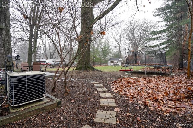 14576 Bainbridge Street, Livonia, MI 48154