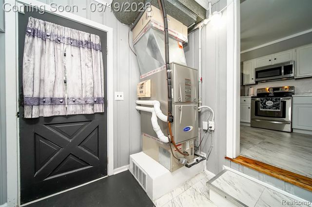 14576 Bainbridge Street, Livonia, MI 48154