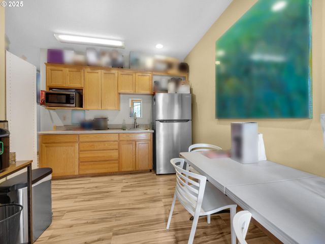 107 SUNSET Blvd, Cannon Beach, OR 97110