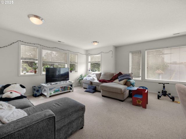 107 SUNSET Blvd, Cannon Beach, OR 97110