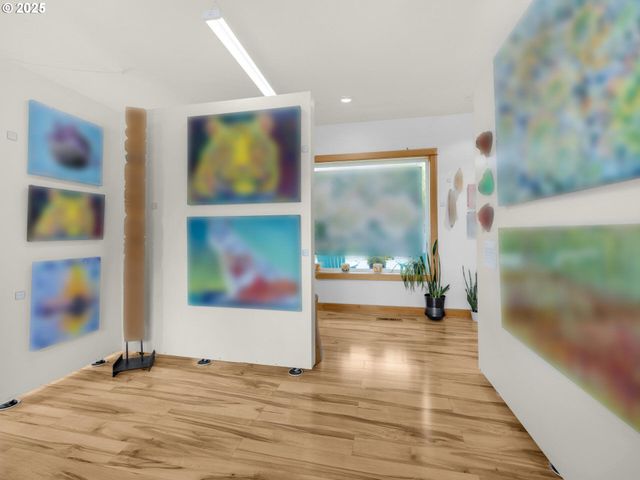 107 SUNSET Blvd, Cannon Beach, OR 97110