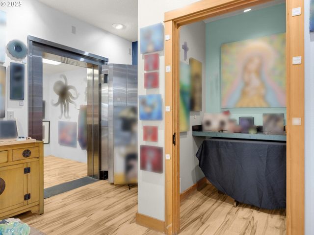 107 SUNSET Blvd, Cannon Beach, OR 97110